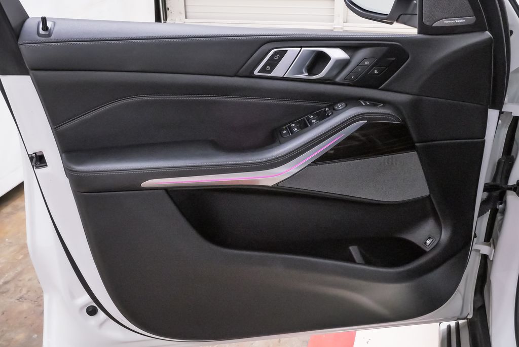 2025 BMW X5 50e - Photo 25