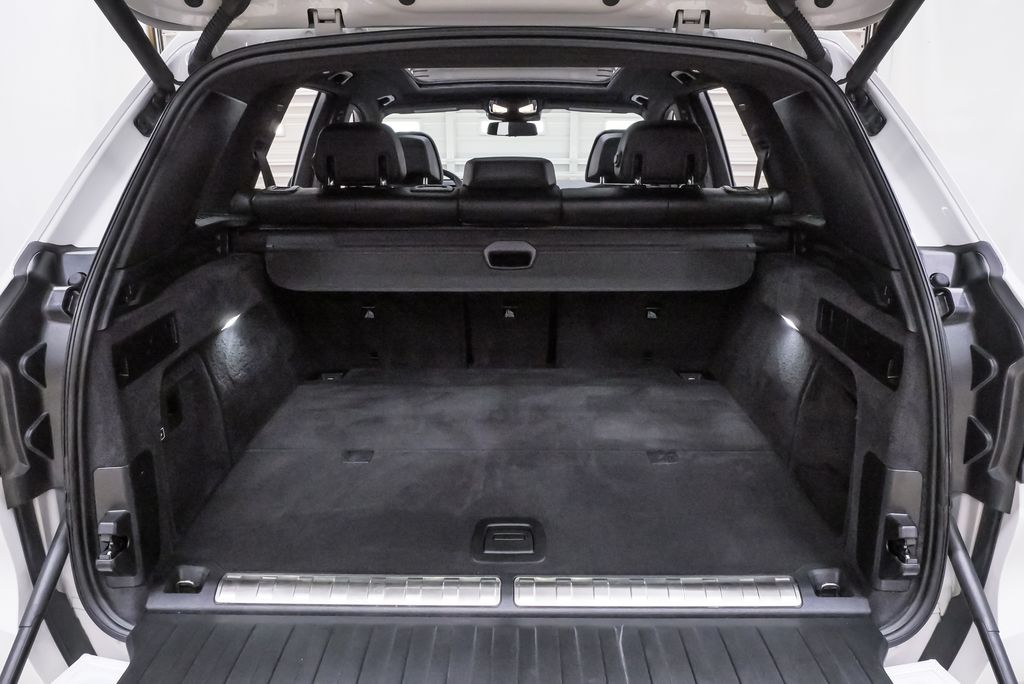 2025 BMW X5 50e - Photo 30