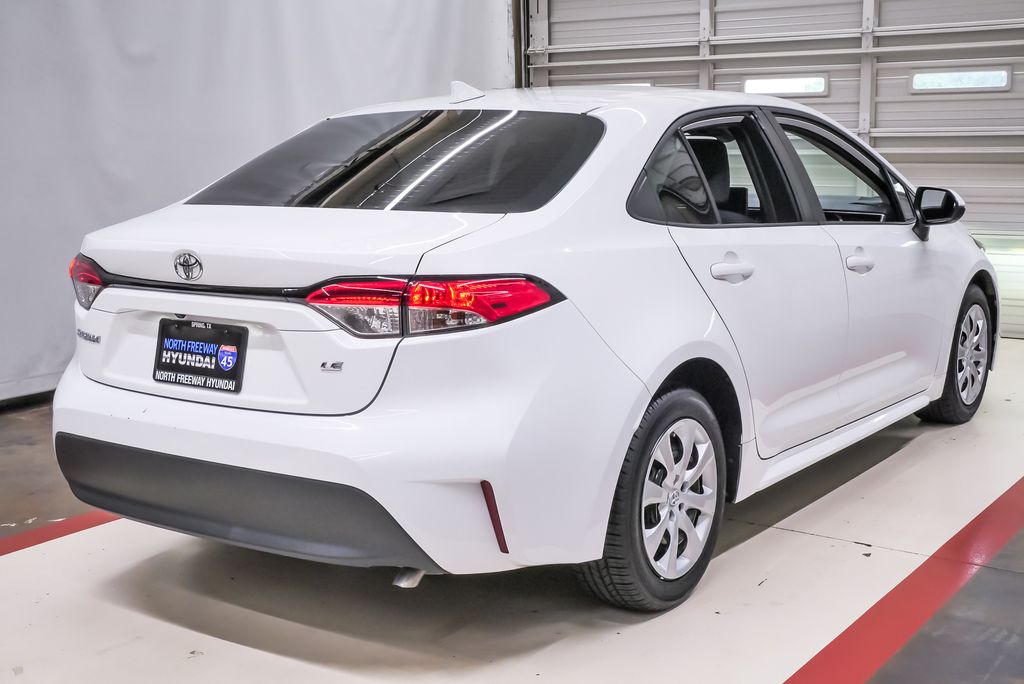 2023 Toyota Corolla LE - Photo 6
