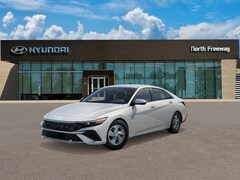 2025 Hyundai Elantra SE Sedan