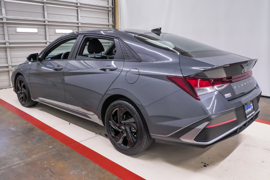 2026 Hyundai Elantra SEL Sport - Photo 8