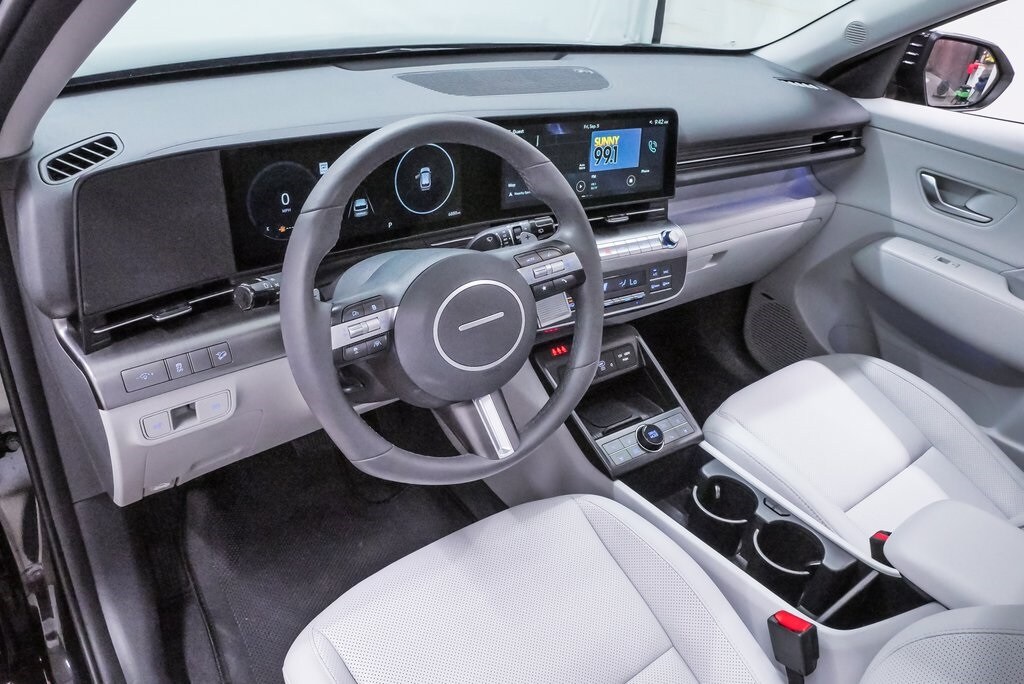 2024 Hyundai Kona Limited photo 2