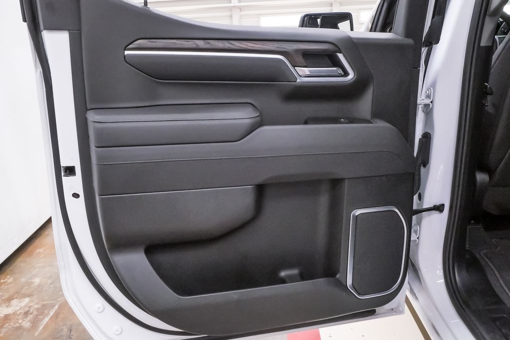 2025 GMC Sierra 1500 SLT - Photo 25