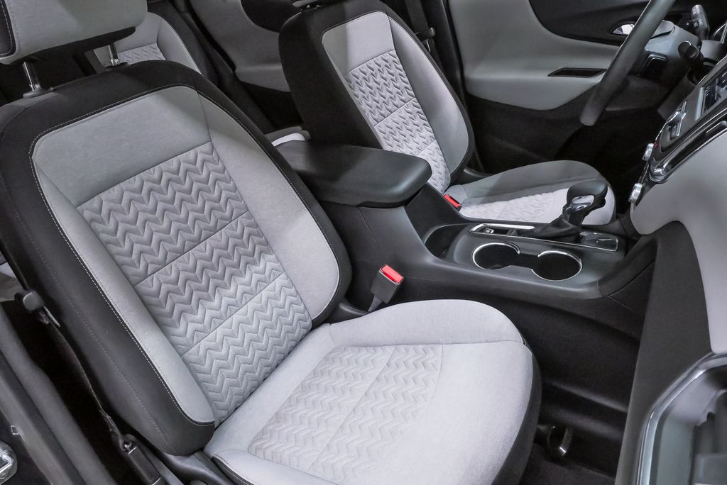 2022 Chevrolet Equinox LS - Photo 14