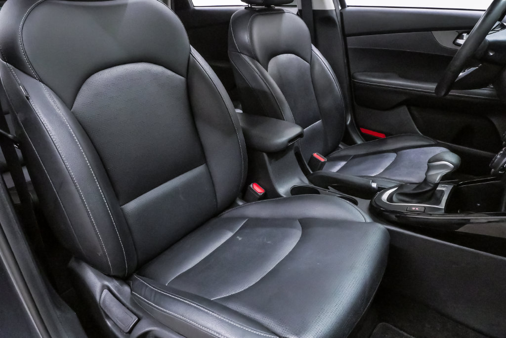 2021 Kia Forte EX - Photo 15