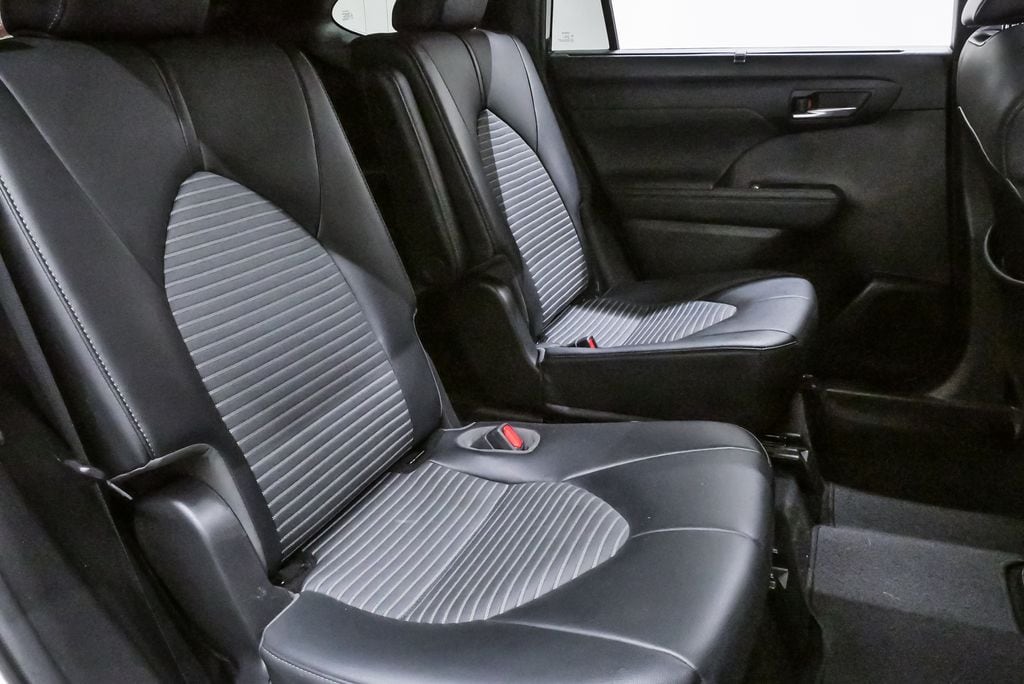 2021 Toyota Highlander XSE - Photo 13