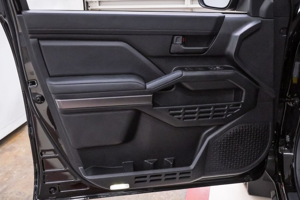 2025 Toyota 4Runner SR5 - Photo 24