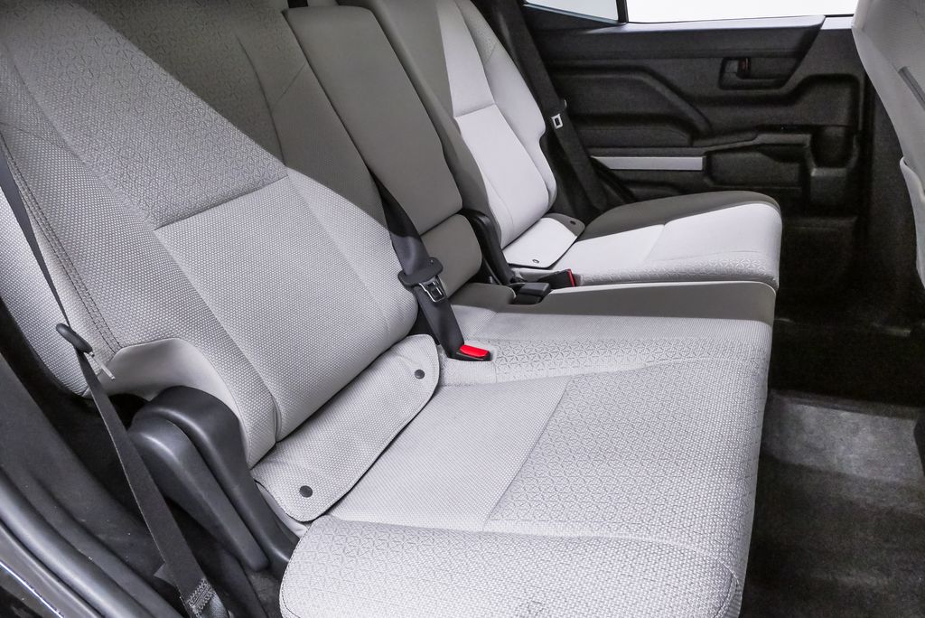 2025 Toyota 4Runner SR5 - Photo 12