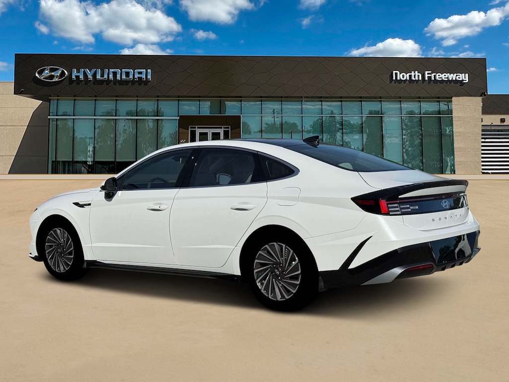 New 2026 Hyundai Sonata Hybrid SEL Sedan
