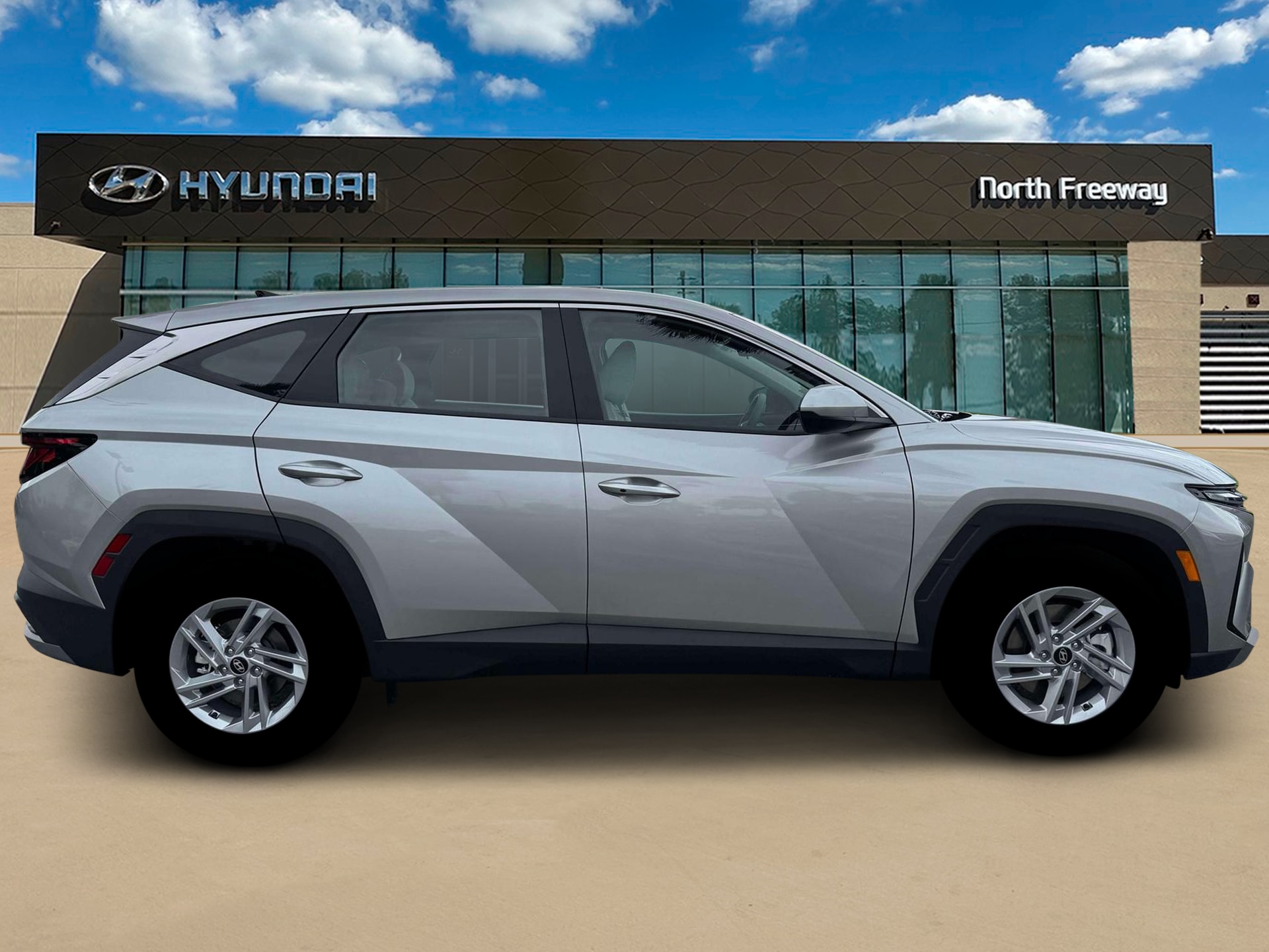 2026 Hyundai Tucson SE - Photo 9