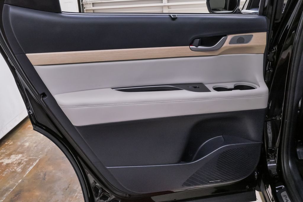 2024 Hyundai Palisade Limited - Photo 28