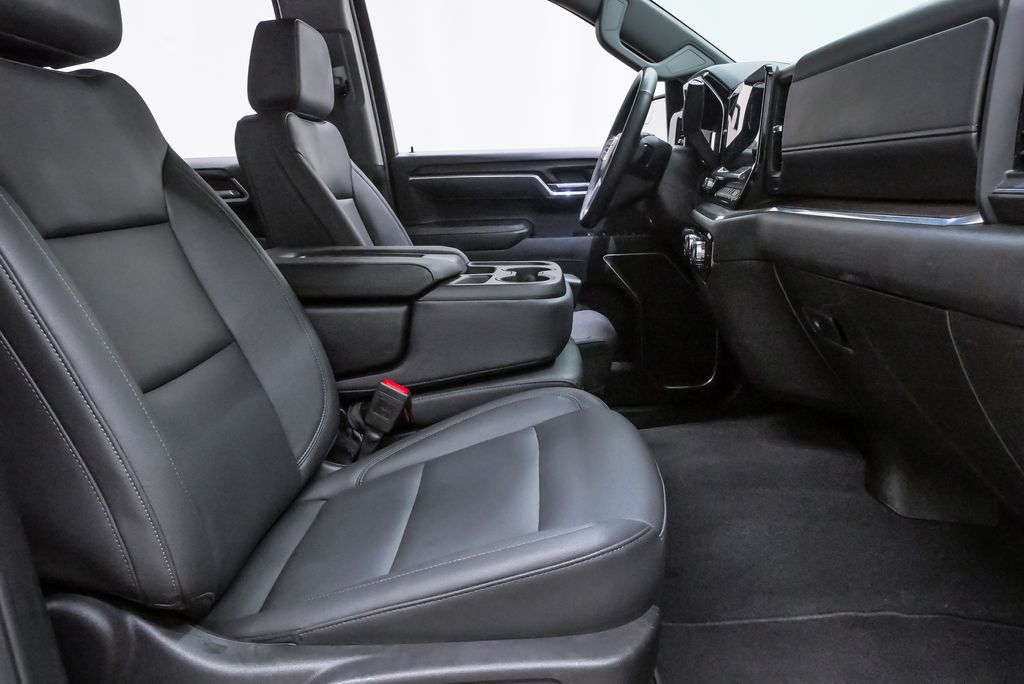 2025 GMC Sierra 1500 SLT - Photo 13