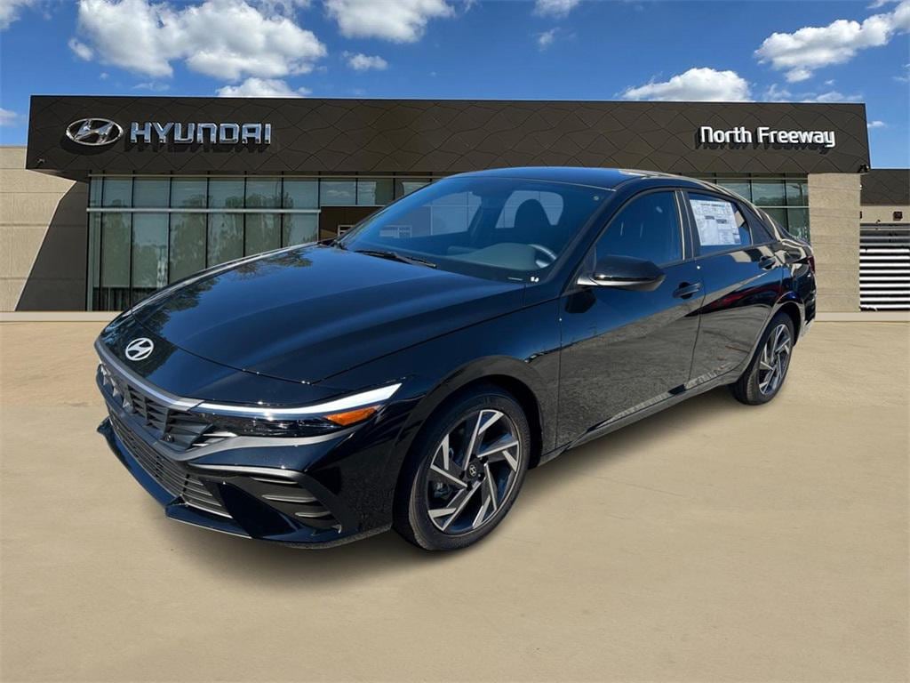 2025 Hyundai Elantra Sedan 