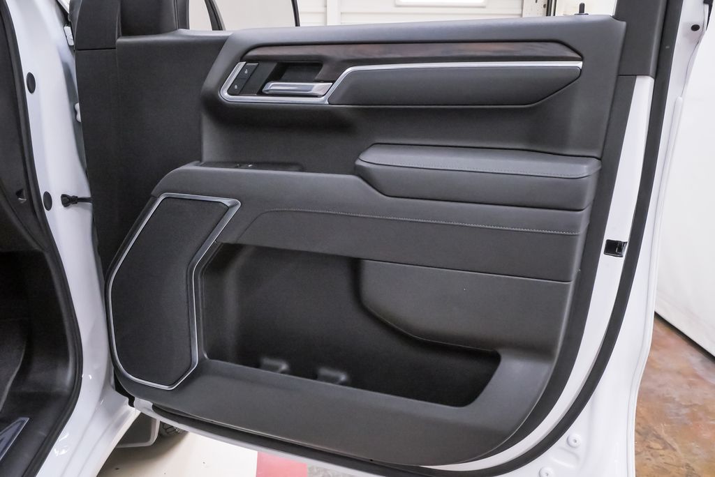 2025 GMC Sierra 1500 SLT - Photo 26