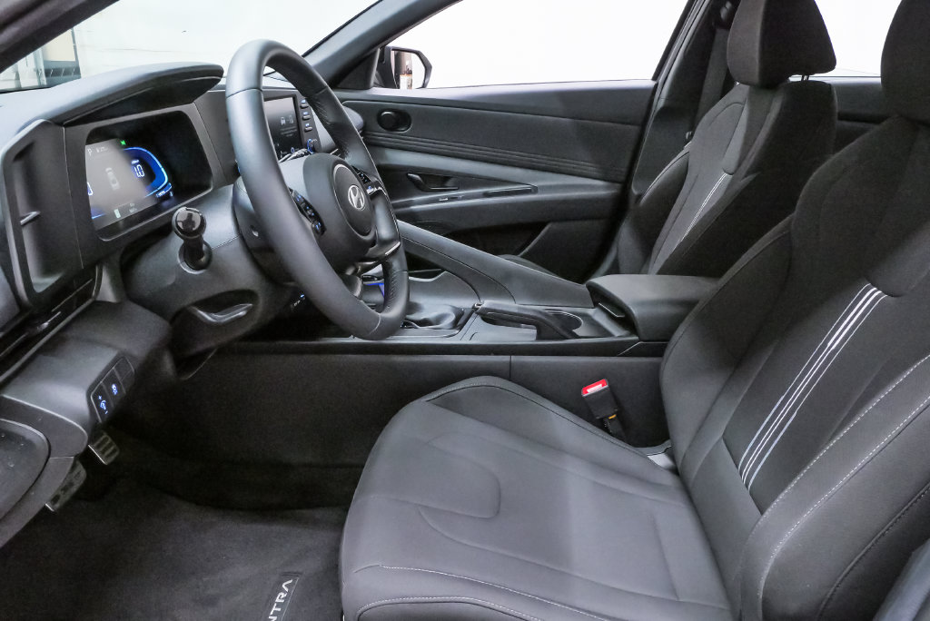 2026 Hyundai Elantra SEL Sport - Photo 9