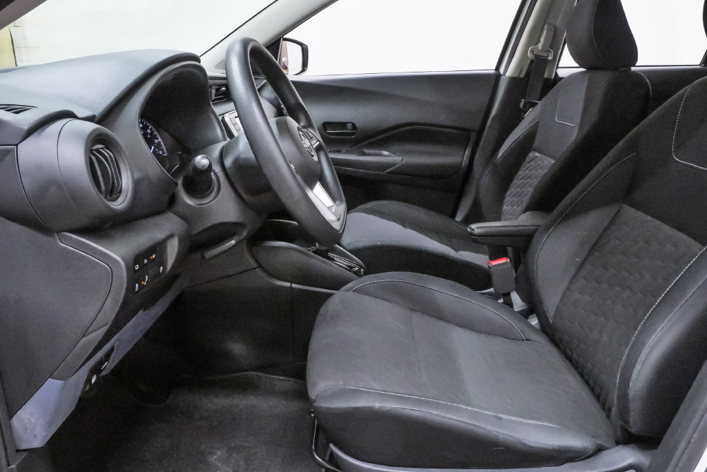 2022 Nissan Kicks S - Photo 9
