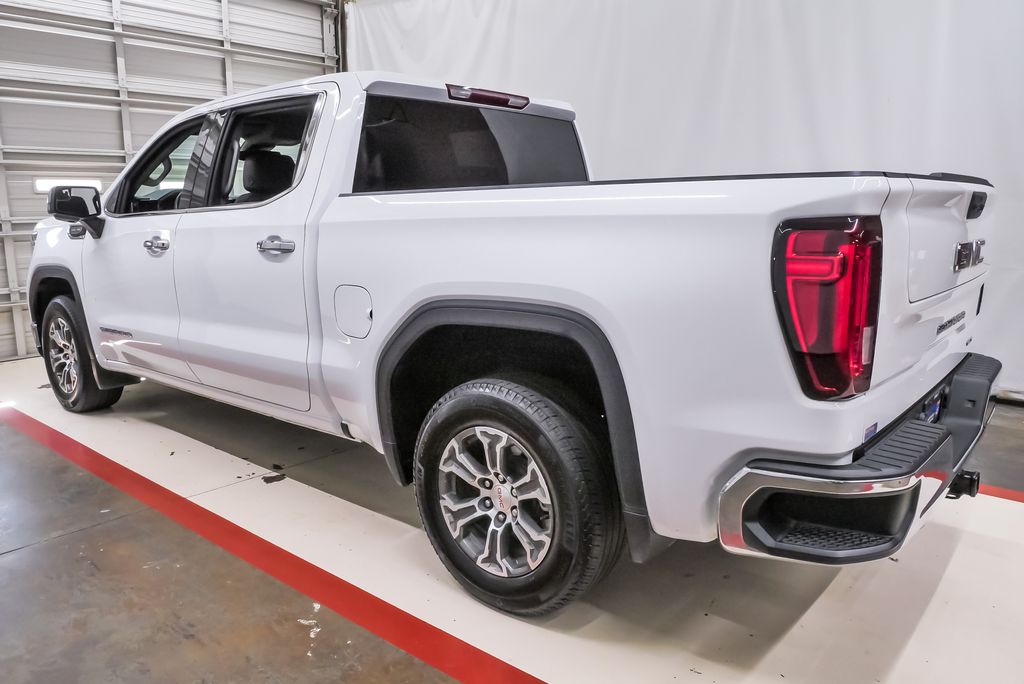 2025 GMC Sierra 1500 SLT - Photo 8