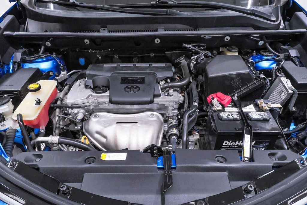 2016 Toyota RAV4 LE - Photo 28