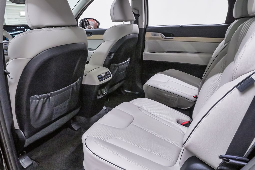 2024 Hyundai Palisade Limited - Photo 10