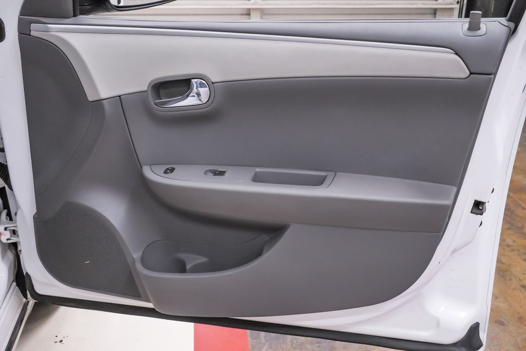2009 Chevrolet Malibu 1LT - Photo 26