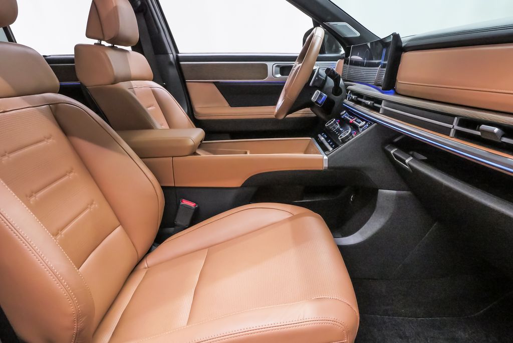 2025 Hyundai Santa Fe Limited - Photo 16