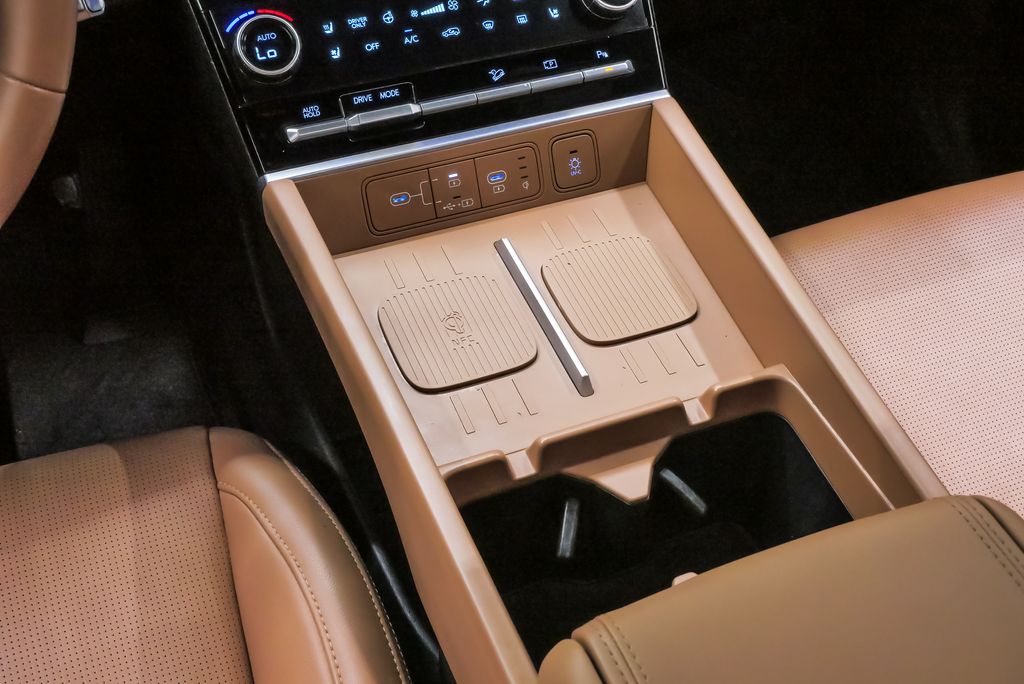 2025 Hyundai Santa Fe Limited - Photo 21