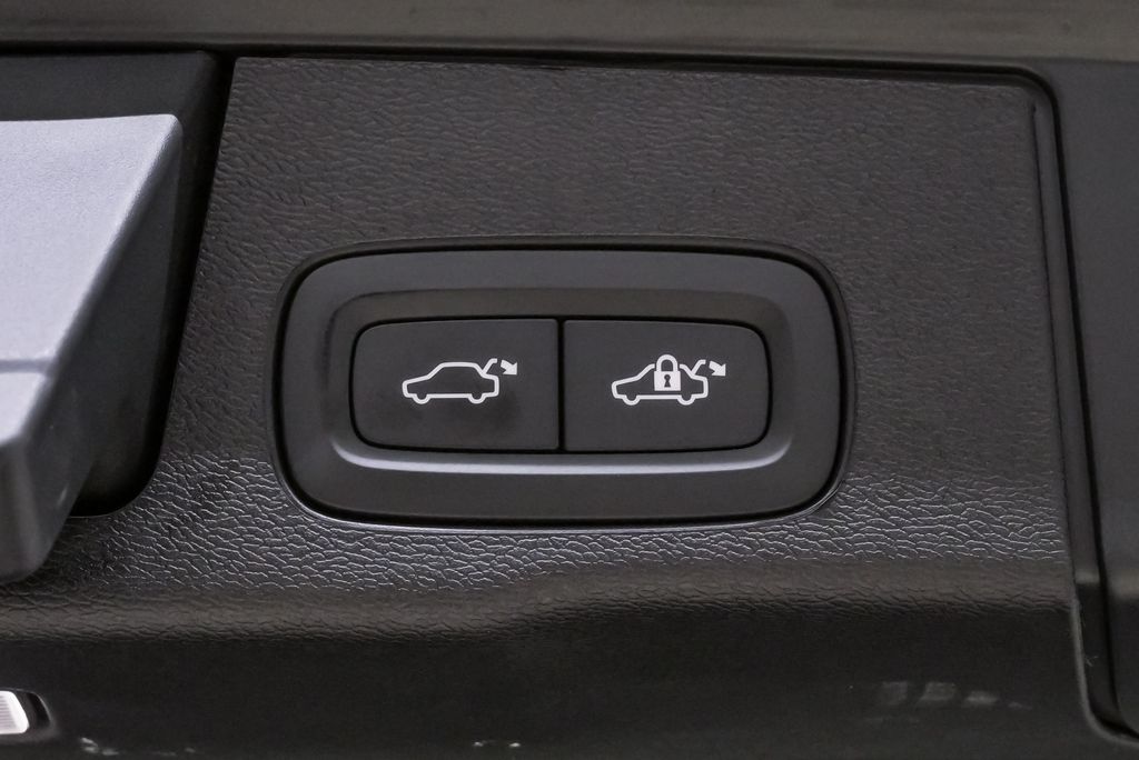 2026 Volvo XC60 Ultra - Photo 31