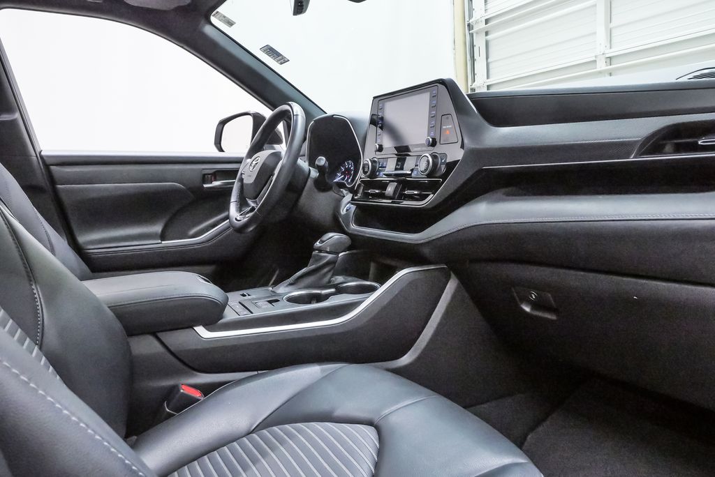 2021 Toyota Highlander XSE - Photo 14