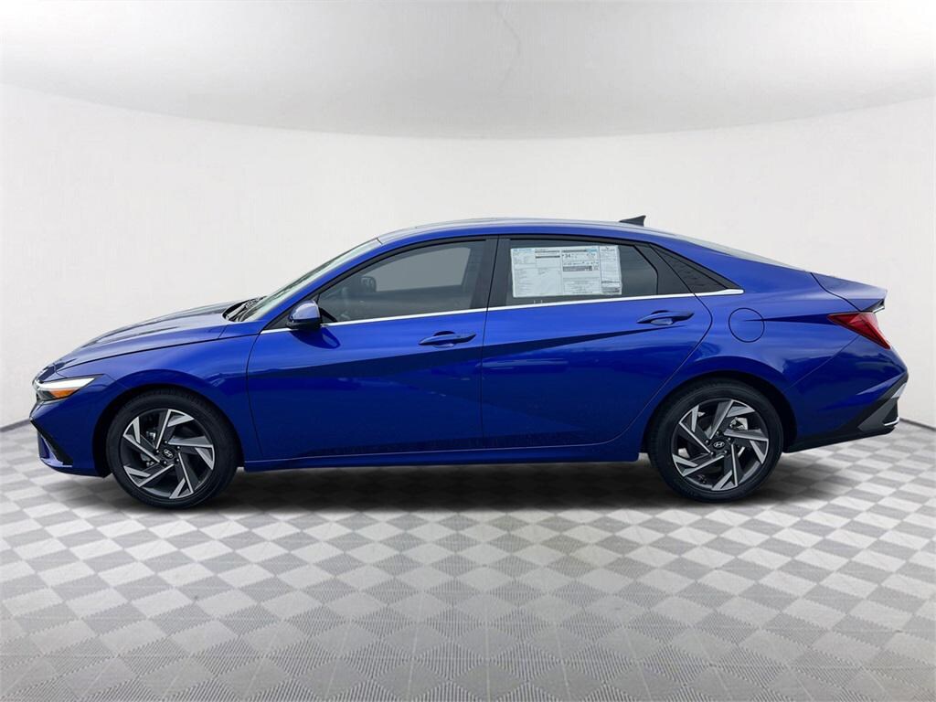 New 2025 Hyundai Elantra SEL Convenience Sedan