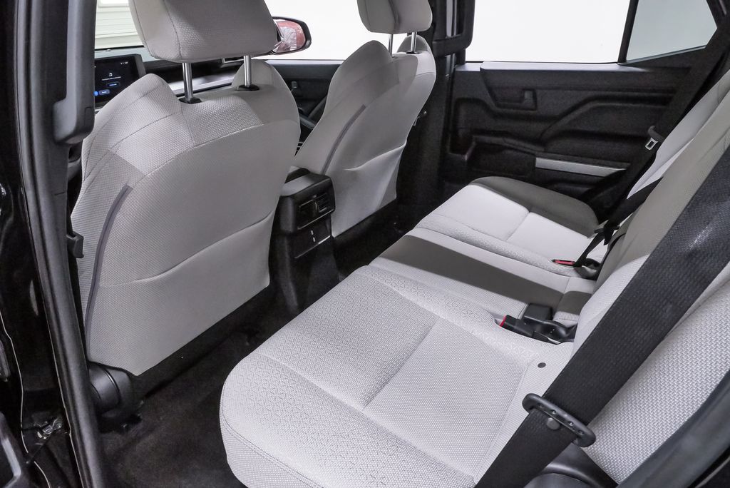 2025 Toyota 4Runner SR5 - Photo 11