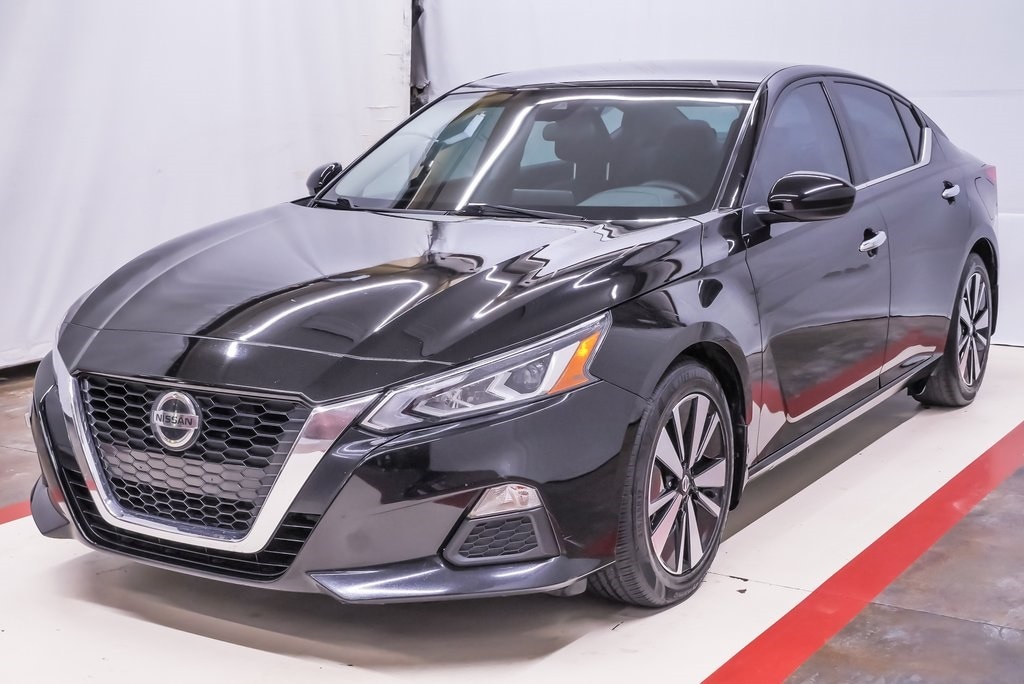 Used 2022 Nissan Altima 2.5 SV Sedan