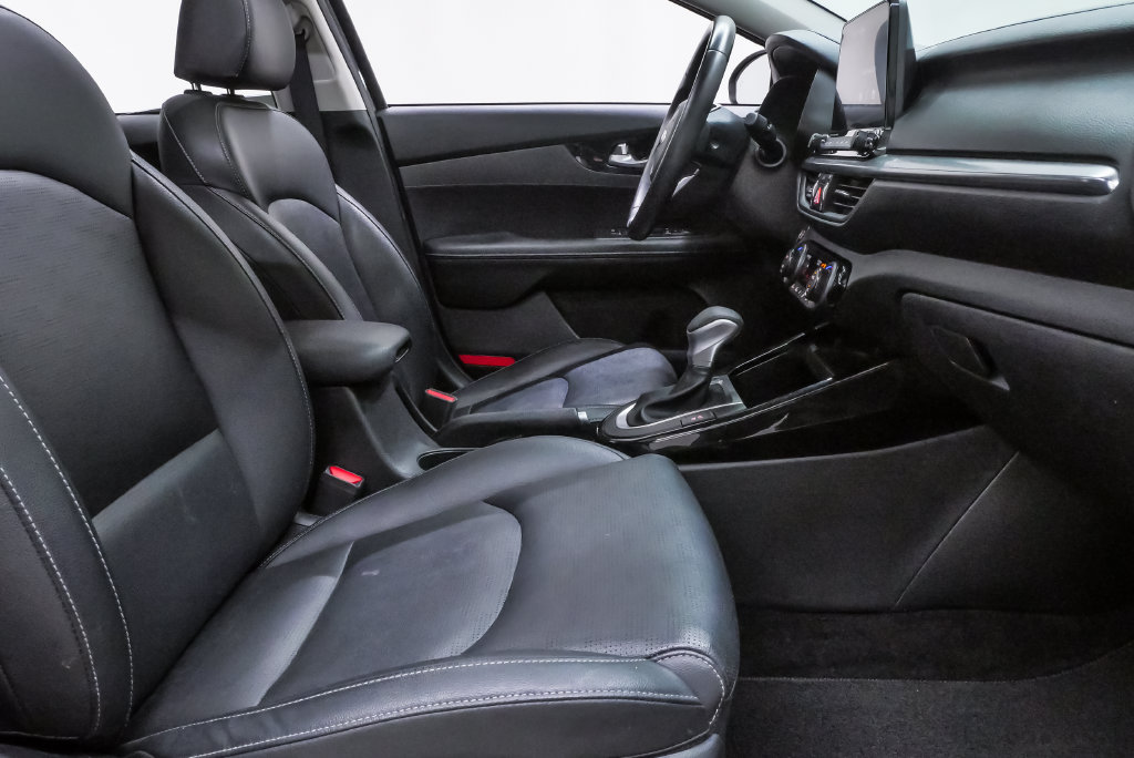 2021 Kia Forte EX - Photo 14