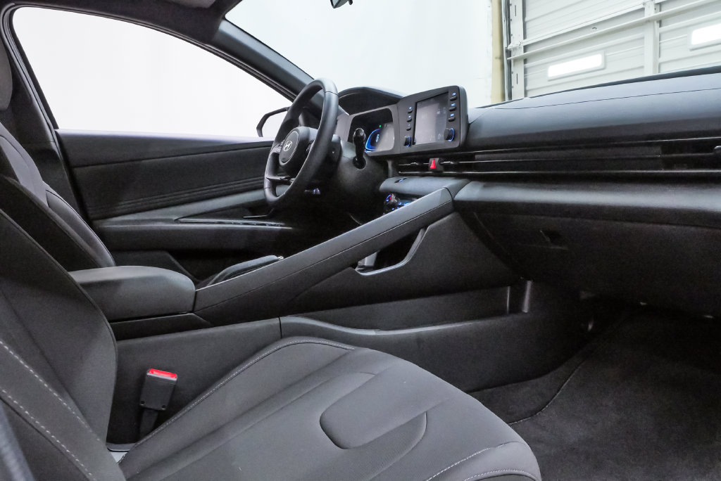 2026 Hyundai Elantra SEL Sport - Photo 12