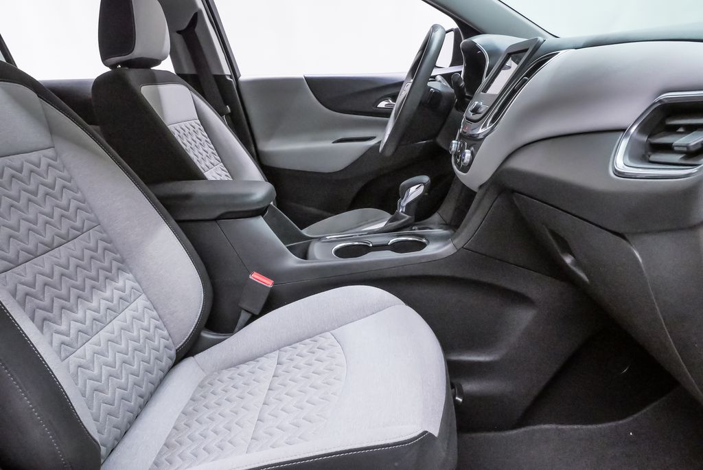 2022 Chevrolet Equinox LS - Photo 13