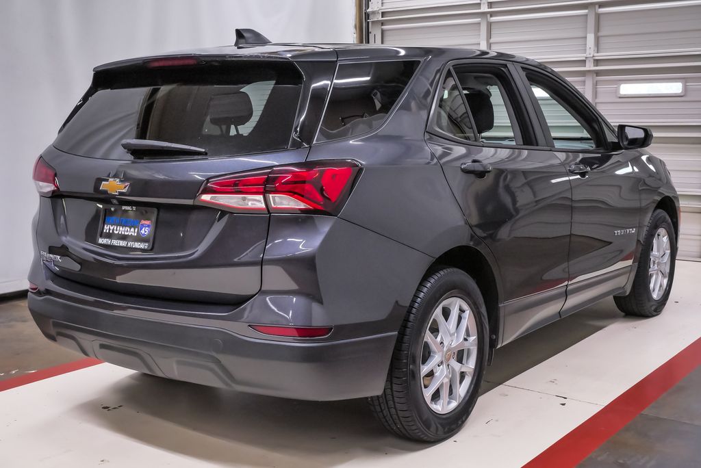 2022 Chevrolet Equinox LS - Photo 6