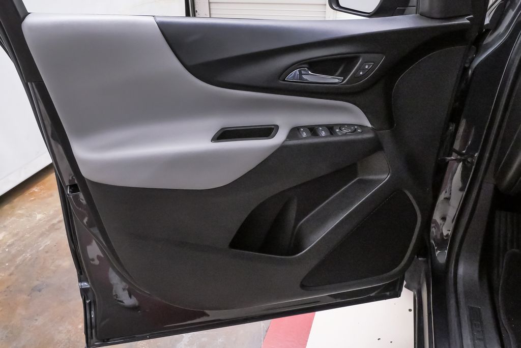 2022 Chevrolet Equinox LS - Photo 24