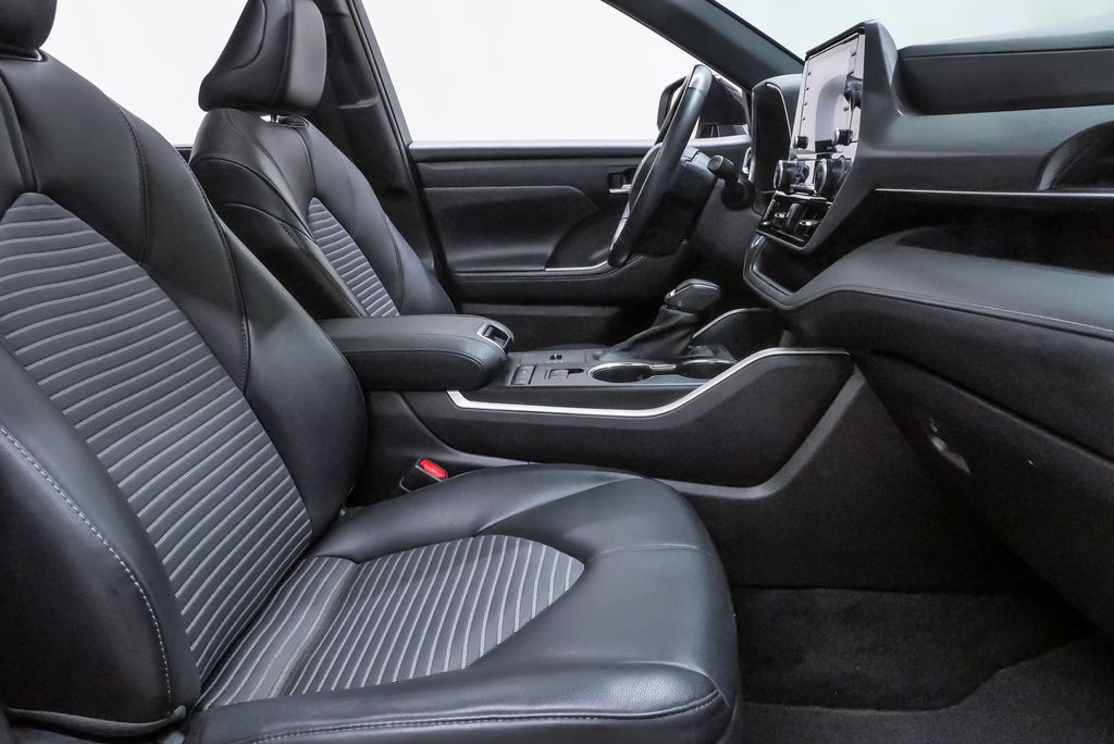 2021 Toyota Highlander XSE - Photo 15