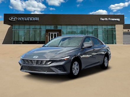 2026 Hyundai Elantra SE Sedan