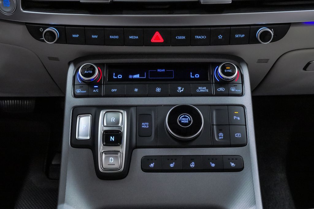 2024 Hyundai Palisade Limited - Photo 19