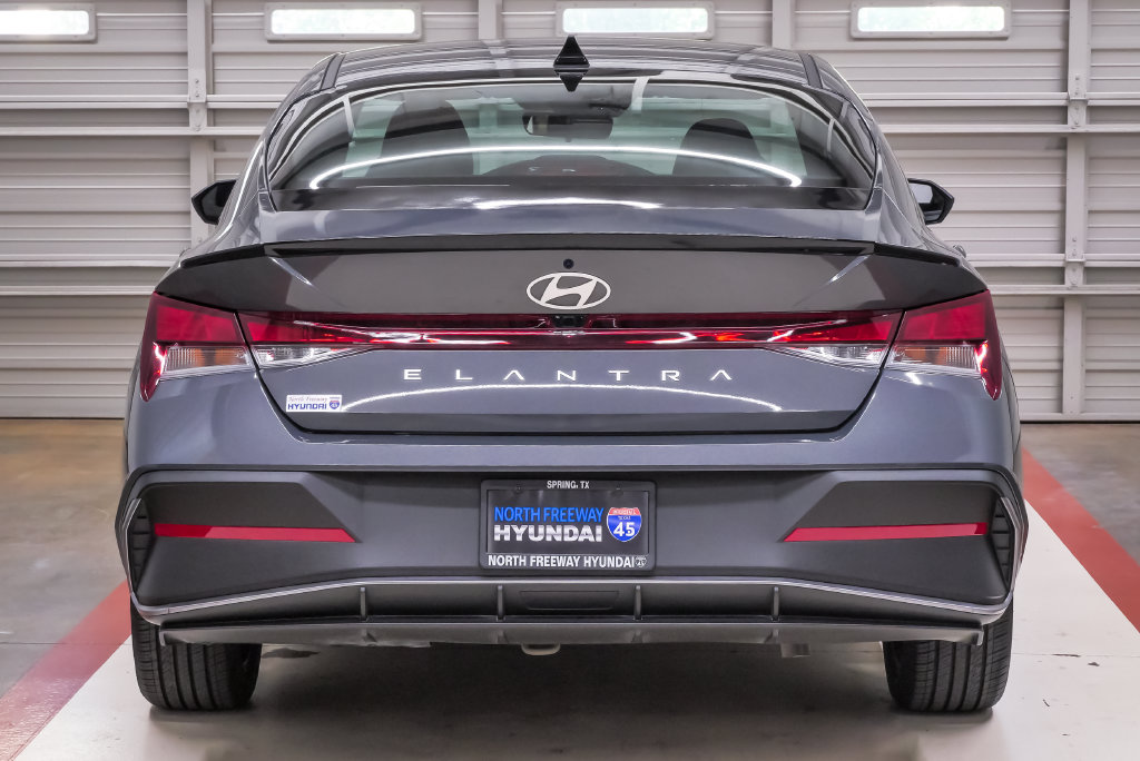 2026 Hyundai Elantra SEL Sport - Photo 7