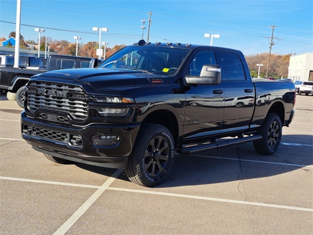 New 2026 Ram 3500 BIG HORN CREW CAB 4X4 6'4 BOX Pickup