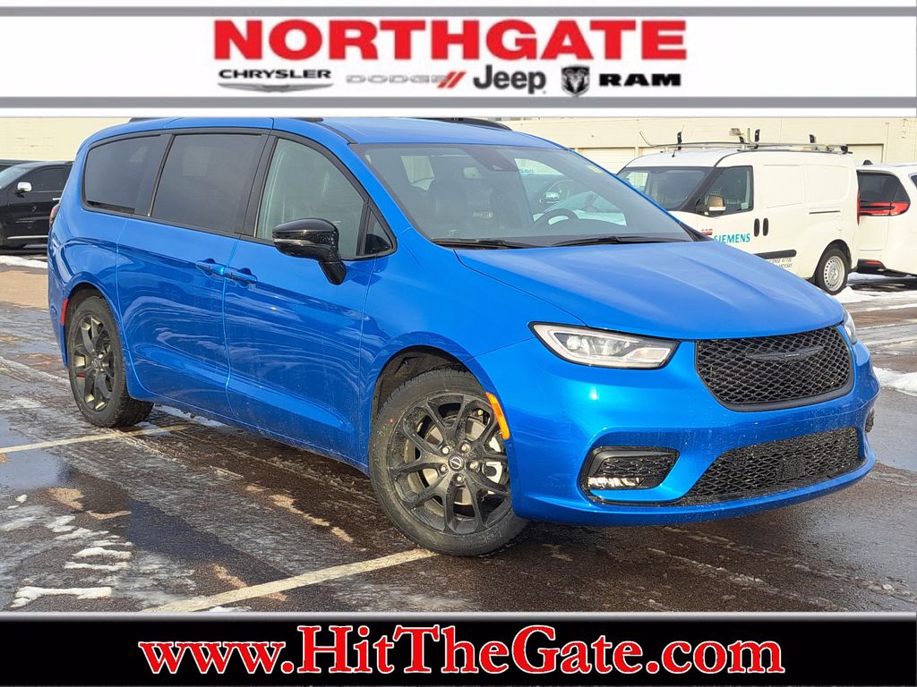 2026 Chrysler Pacifica