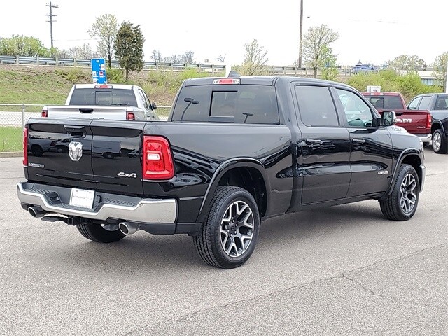 2025 Ram 1500 Laramie photo 4
