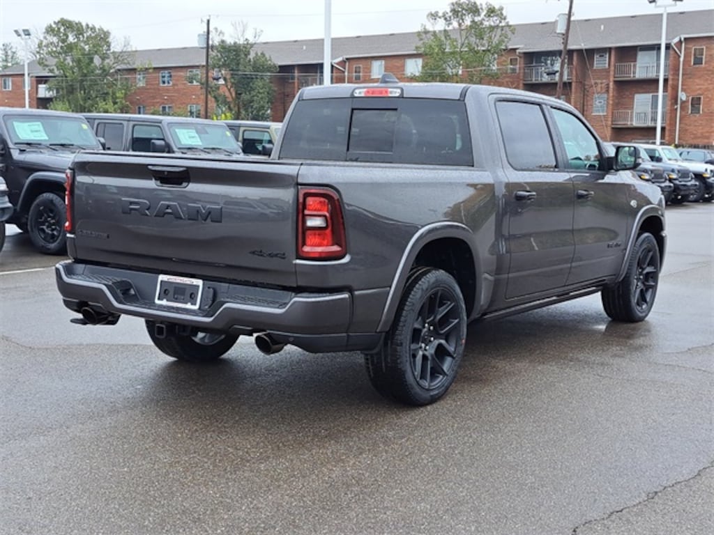 New 2026 Ram 1500 LARAMIE CREW CAB 4X4 5'7 BOX Pickup