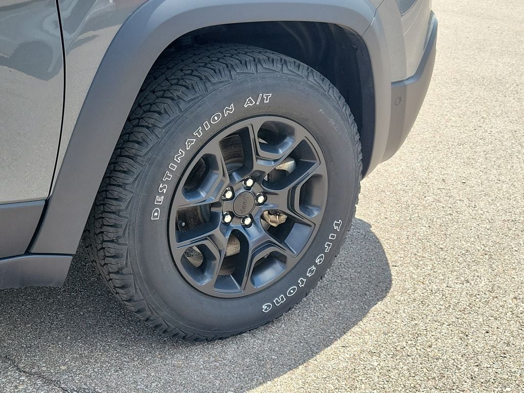 Used 2023 Jeep Cherokee Trailhawk 4x4 SUV