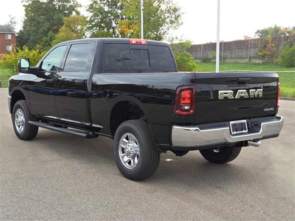 New 2026 Ram 2500 TRADESMAN CREW CAB 4X4 6'4 BOX Pickup