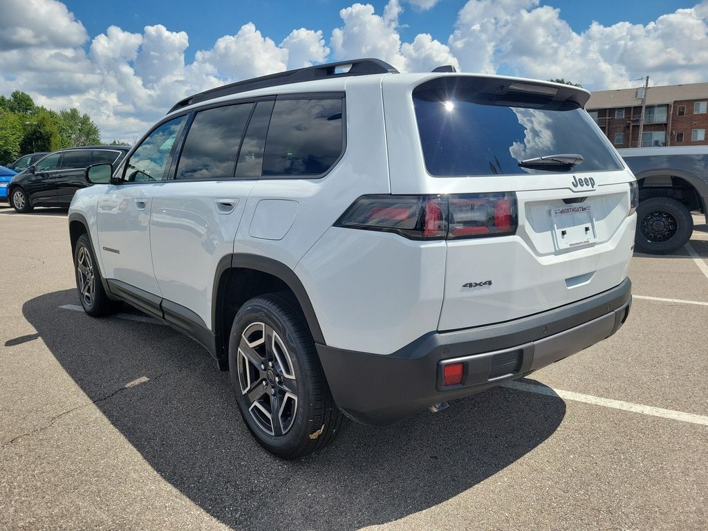 New 2026 Jeep Cherokee Laredo 4x4 Sport Utility