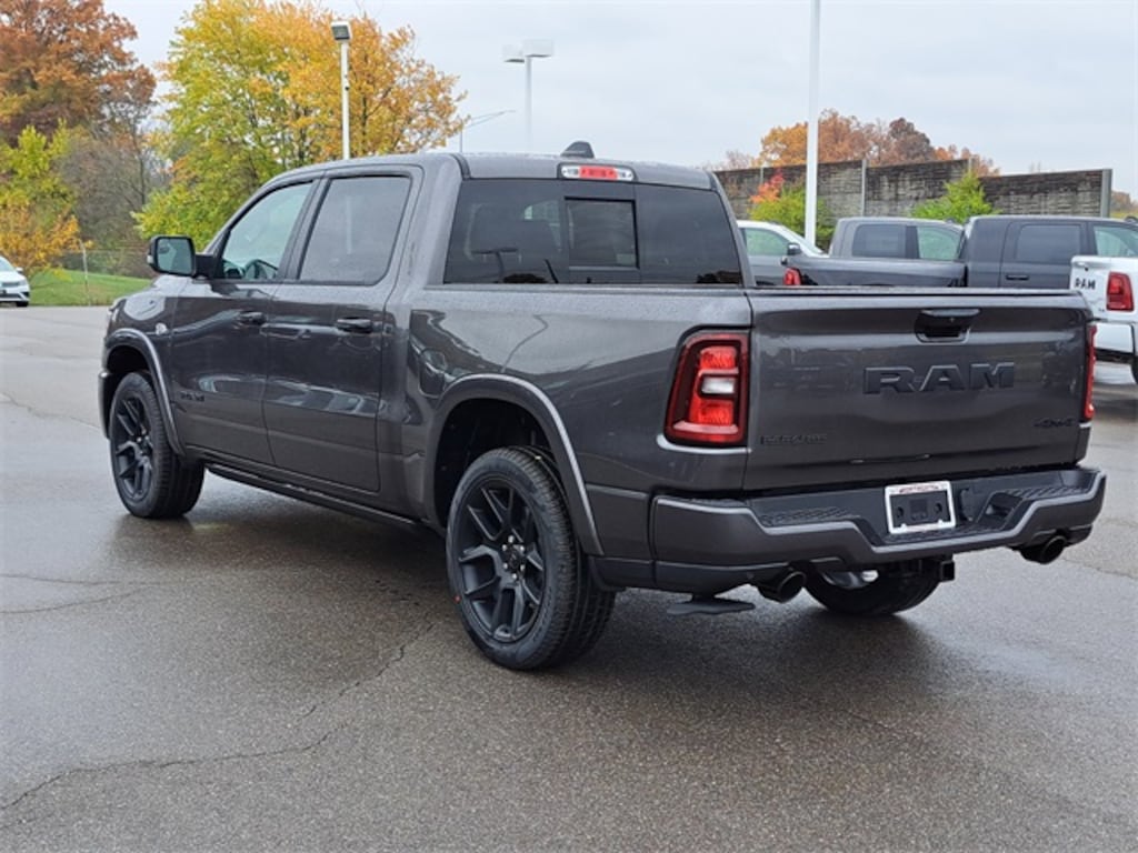New 2026 Ram 1500 LARAMIE CREW CAB 4X4 5'7 BOX Pickup