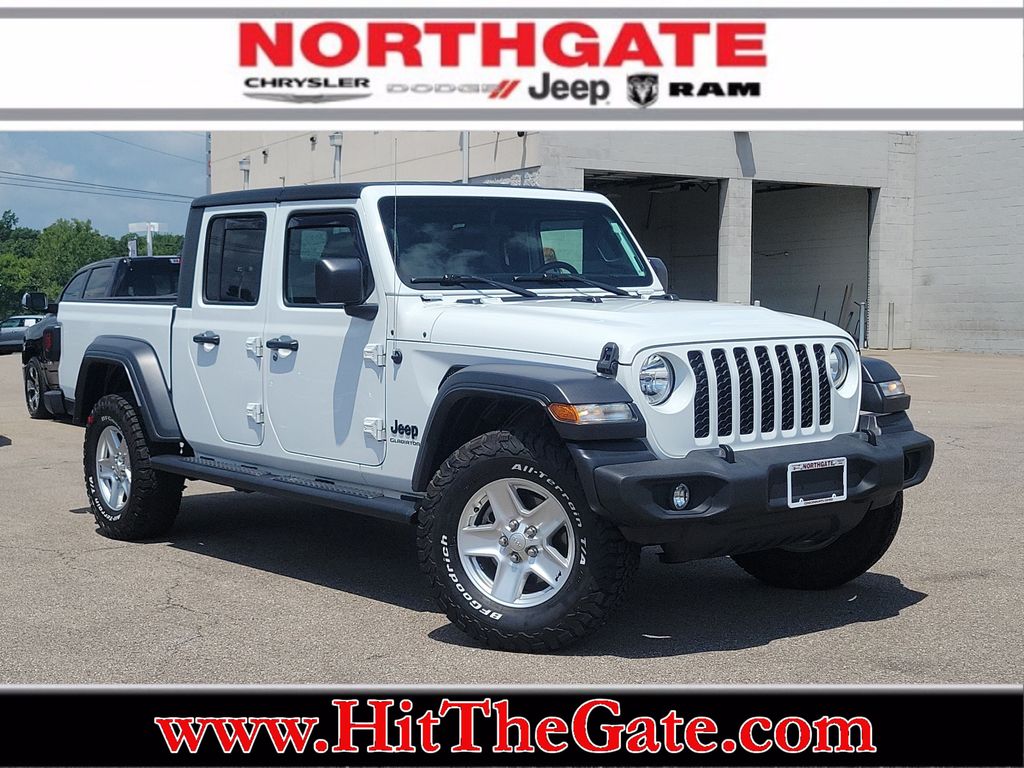 2020 Jeep Gladiator Sport S's photo