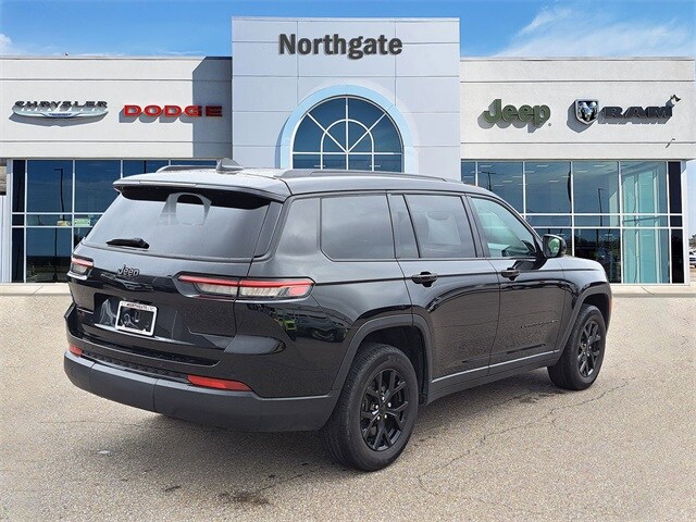 2024 Jeep Grand Cherokee Altitude photo 4